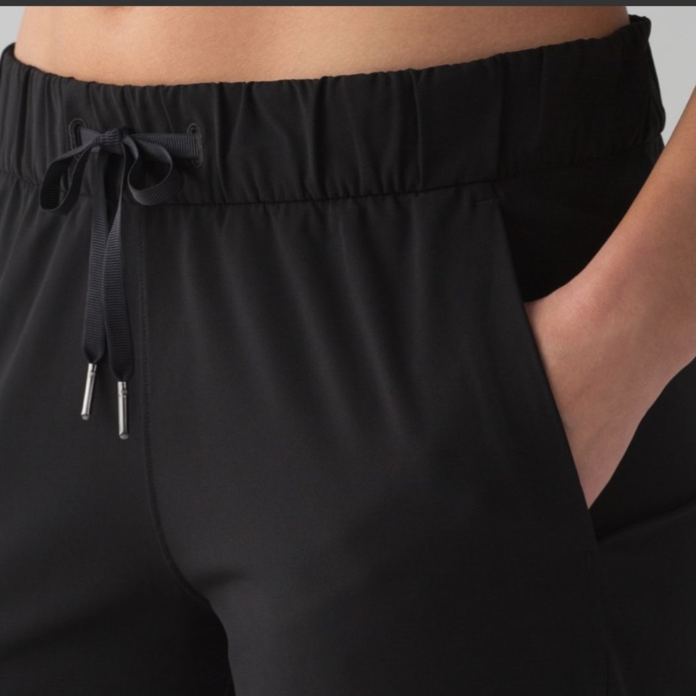 NWT Lululemon On The Fly Pant 7/8 Woven Black - Picture 4 of 7